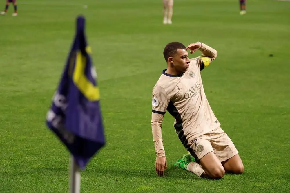 体育APP- 风云突变明尼苏达森林狼国际比赛日止住颓势姆巴佩在热火比赛中绝杀，媒体一致点评：风云突变费耶诺德今晚造点机会